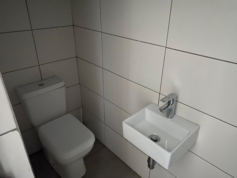 To Let commercial Property for Rent in Stikland Western Cape
